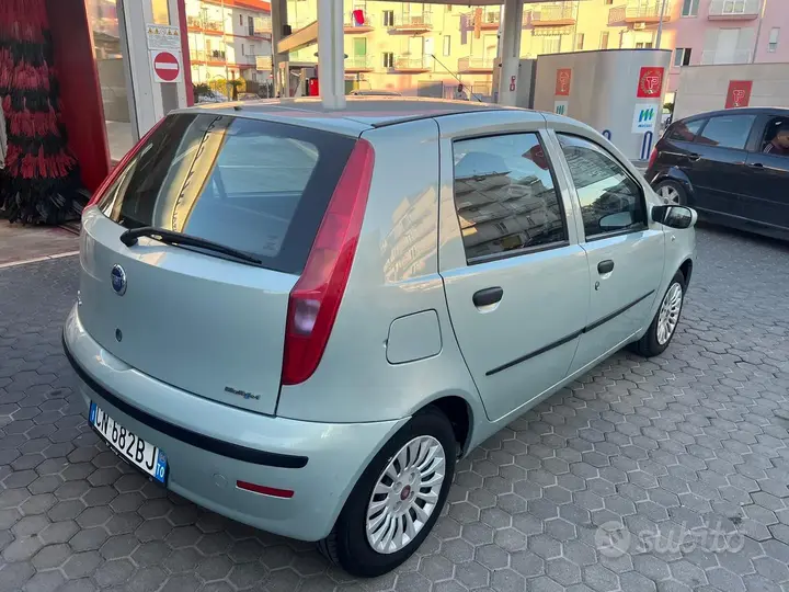 Fiat Punto 2004 photo 3