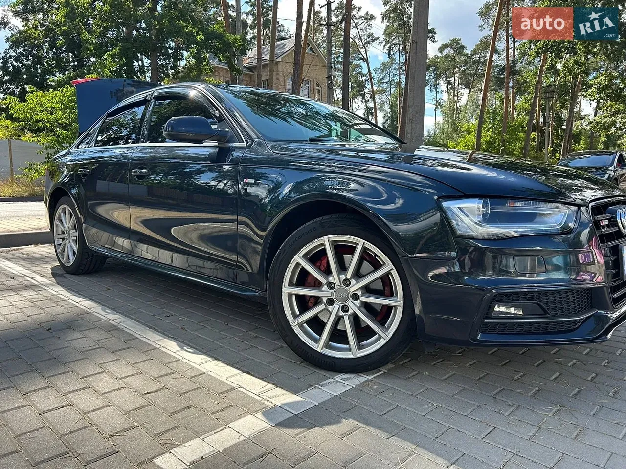 Audi A4 2015 photo 2