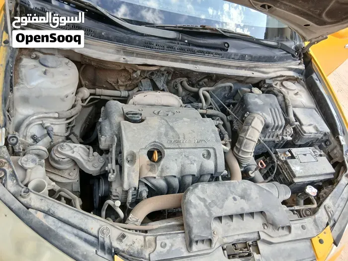 Hyundai Avante 2010 photo 4