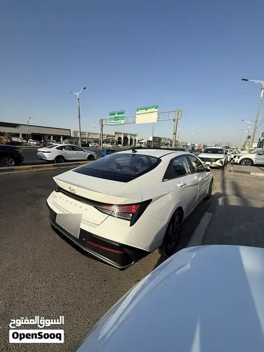 Hyundai Elantra 2025 photo 2