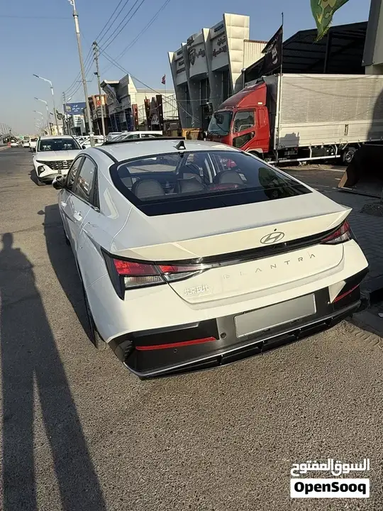 Hyundai Elantra 2025 photo 3