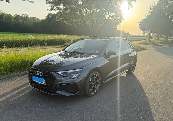Audi A3 2021 photo 2