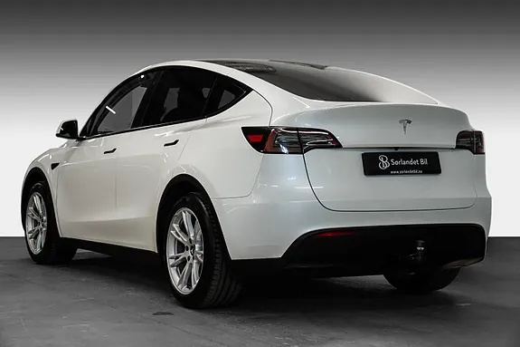 Tesla Model Y 2024 photo 4