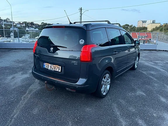Peugeot 5008 2012 photo 5