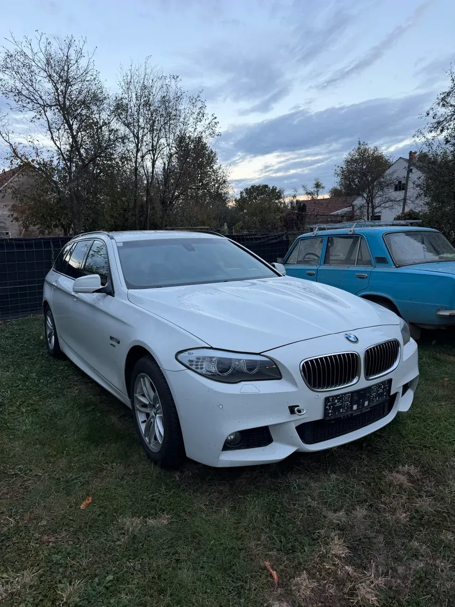 BMW 5 Series 2012 photo 2