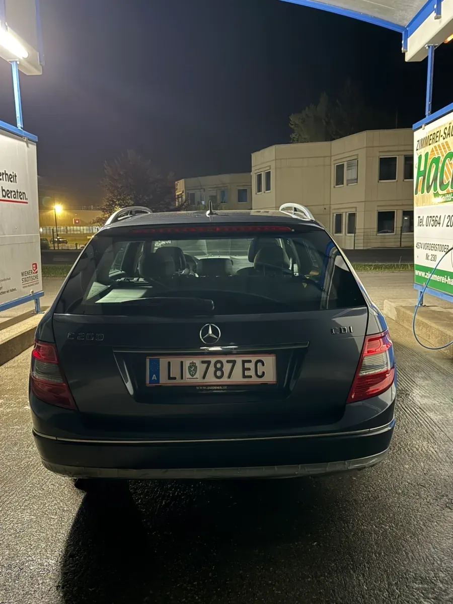 Mercedes-Benz C-Class 2008 photo 2
