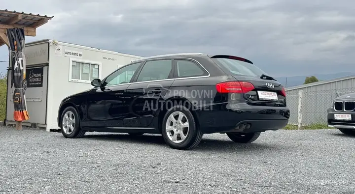 Audi A4 2010 photo 3
