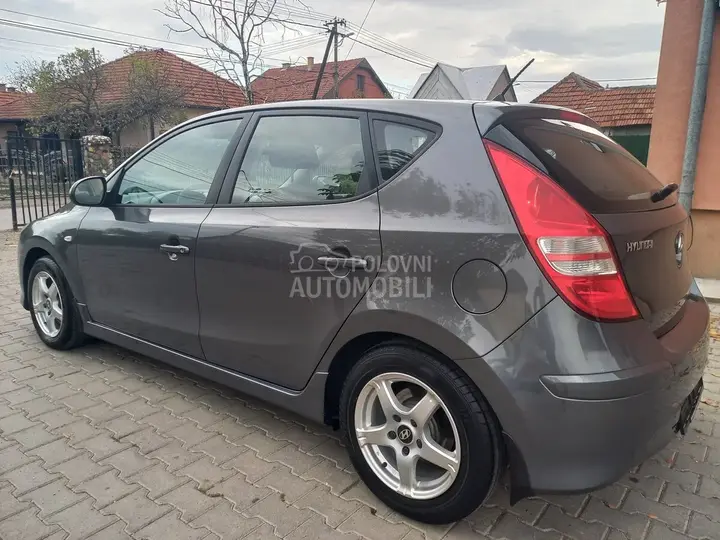 Hyundai I30 2011 photo 3