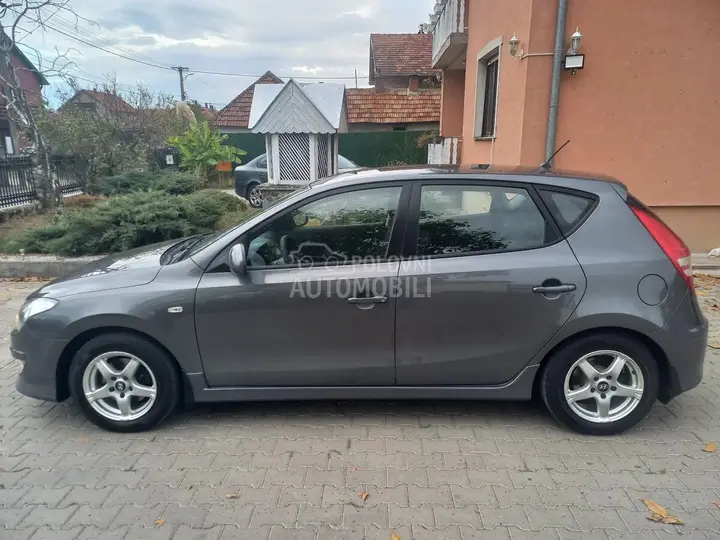 Hyundai I30 2011 photo 2