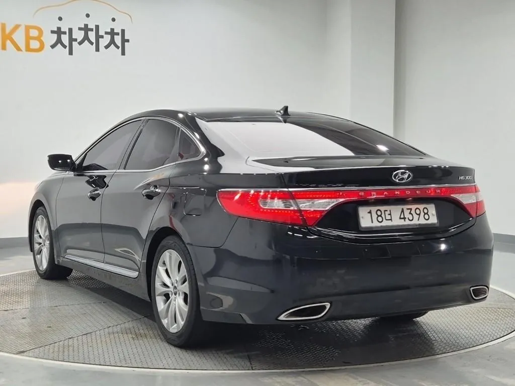 Hyundai Grandeur 2012 photo 2