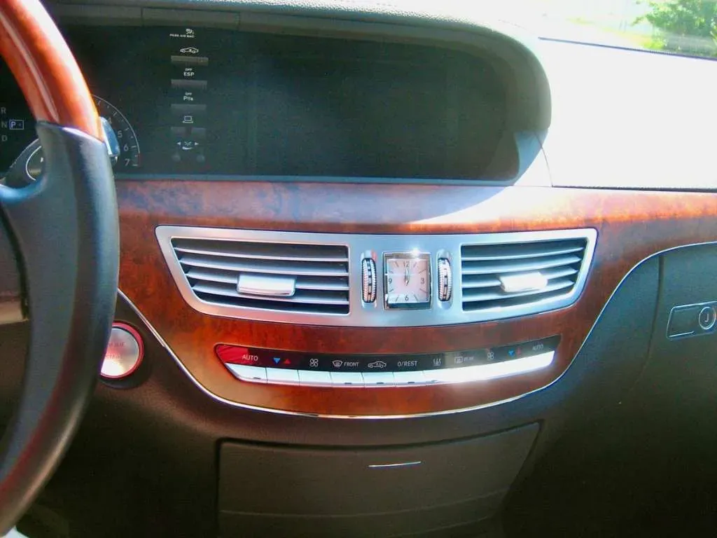 Mercedes-Benz S-Class 2006 photo 2