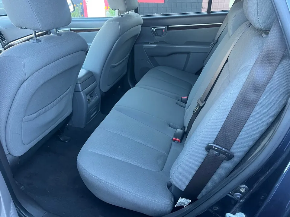 Hyundai Santa Fe 2010 photo 4