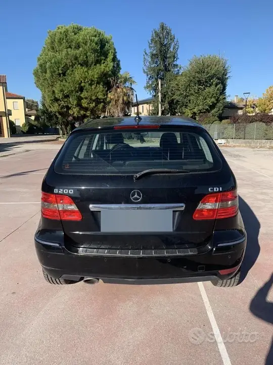 Mercedes-Benz B-Class 2010 photo 3