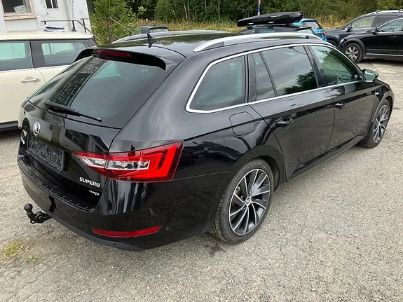 Skoda Superb 2016 photo 4