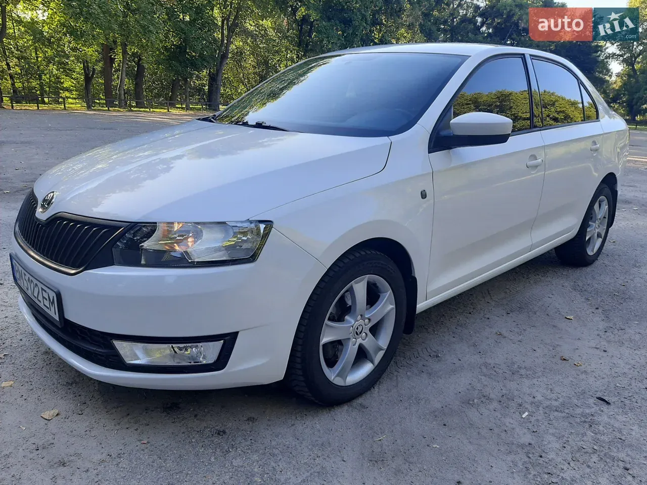 Skoda Rapid 2013 photo 5