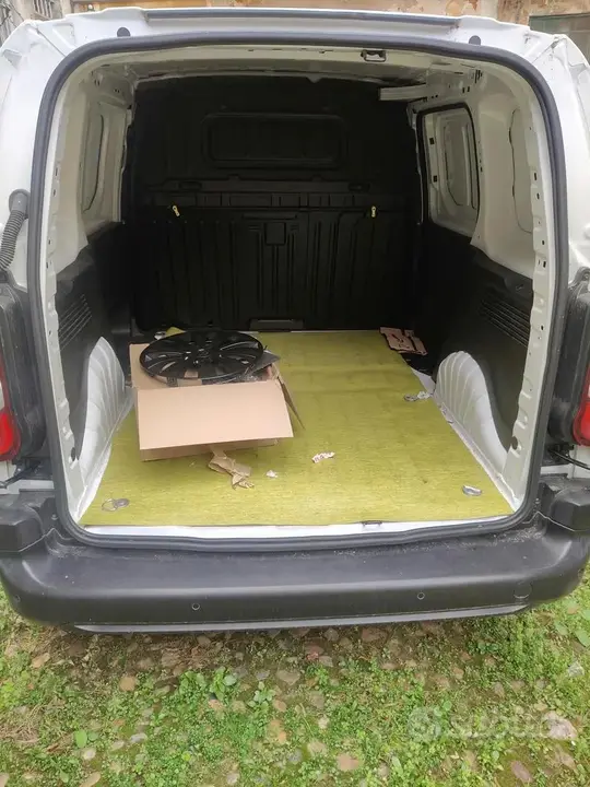 Citroen Berlingo 2024 photo 5
