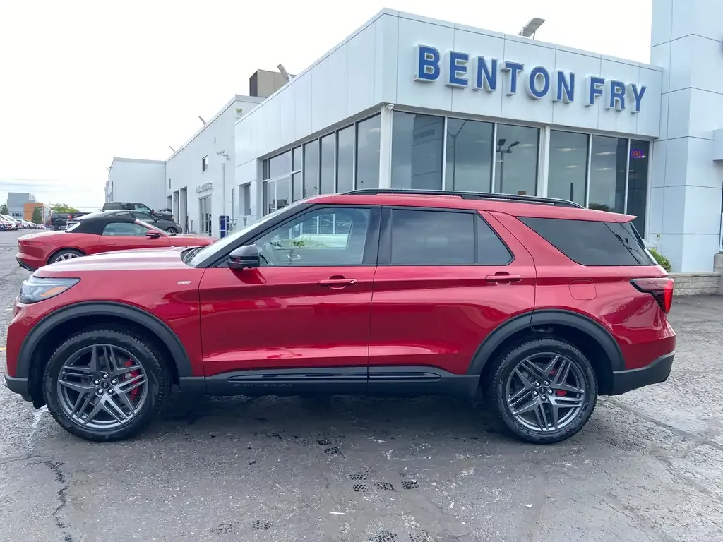 Ford Explorer 2027 photo 2