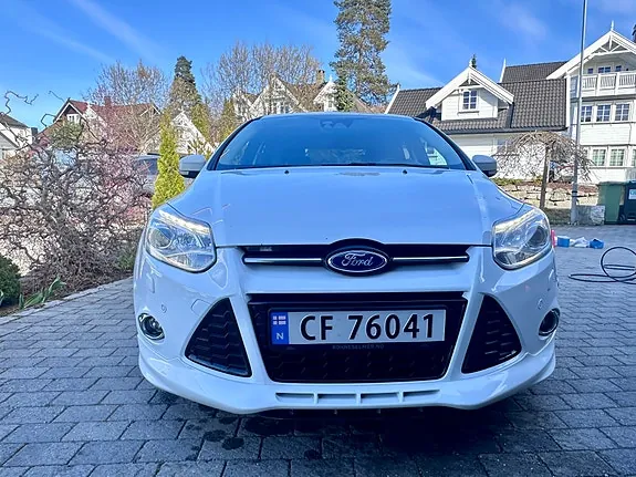 Ford Focus 2014 photo 3