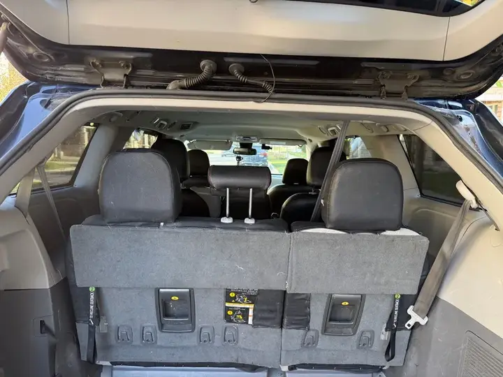 Toyota Sienna 2019 photo 2