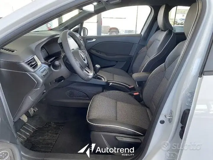 Mitsubishi Colt 2026 photo 4