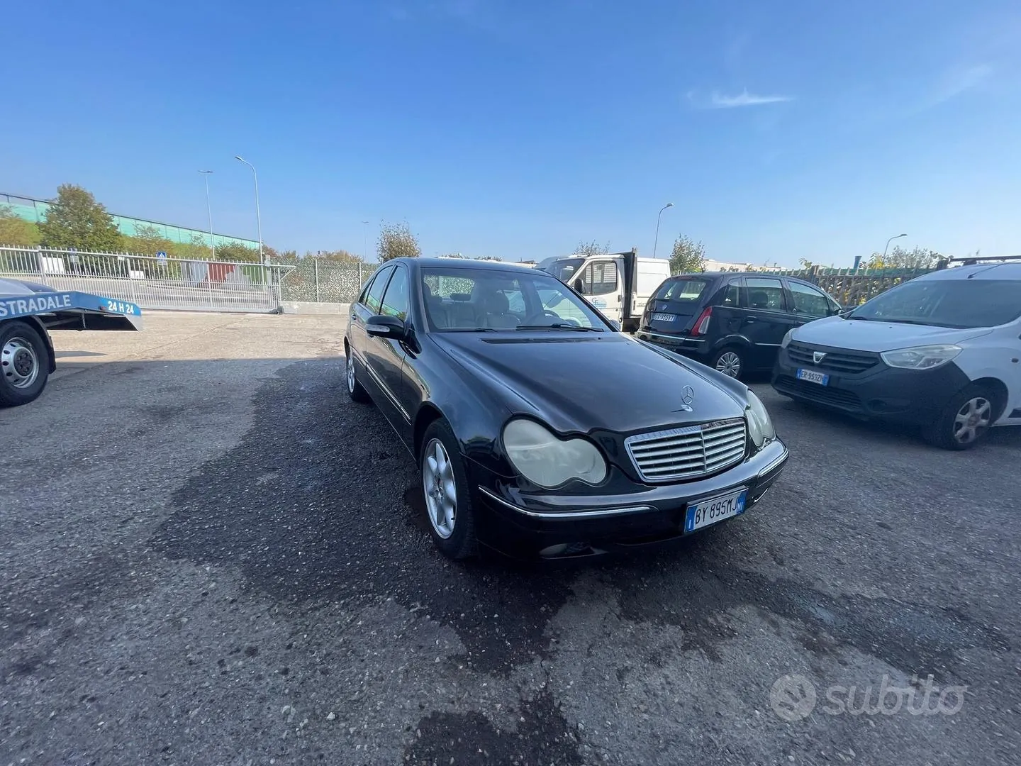 Mercedes-Benz C-Class 2002 photo 2