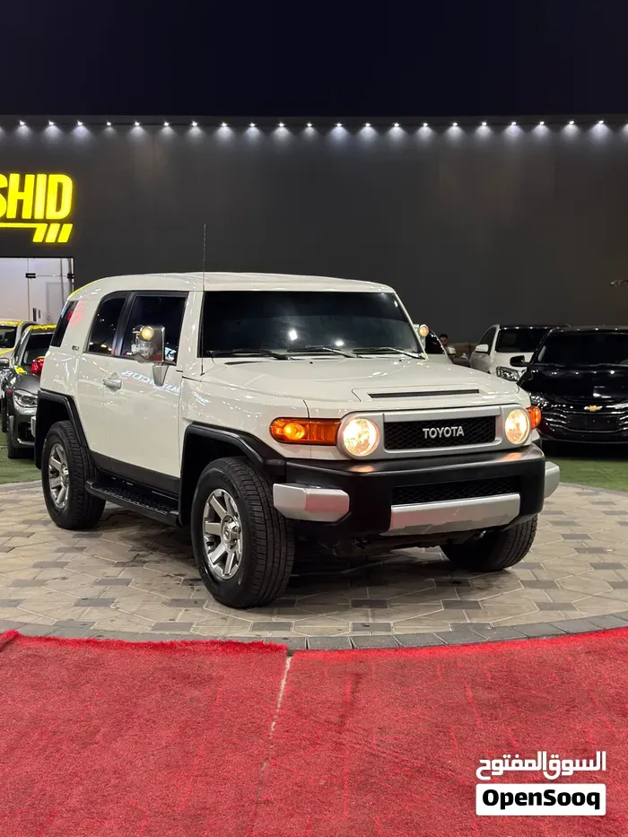 Toyota Fj Gxr 2014 photo 4