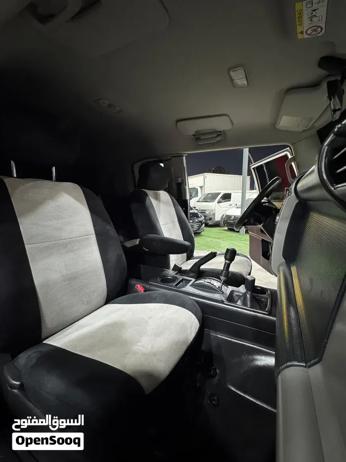 Toyota Fj Gxr 2014 photo 2