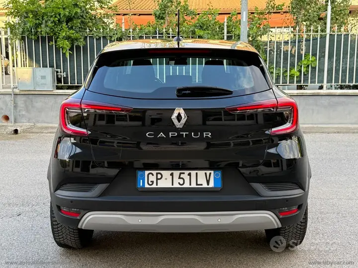 Renault Captur 2023 photo 5