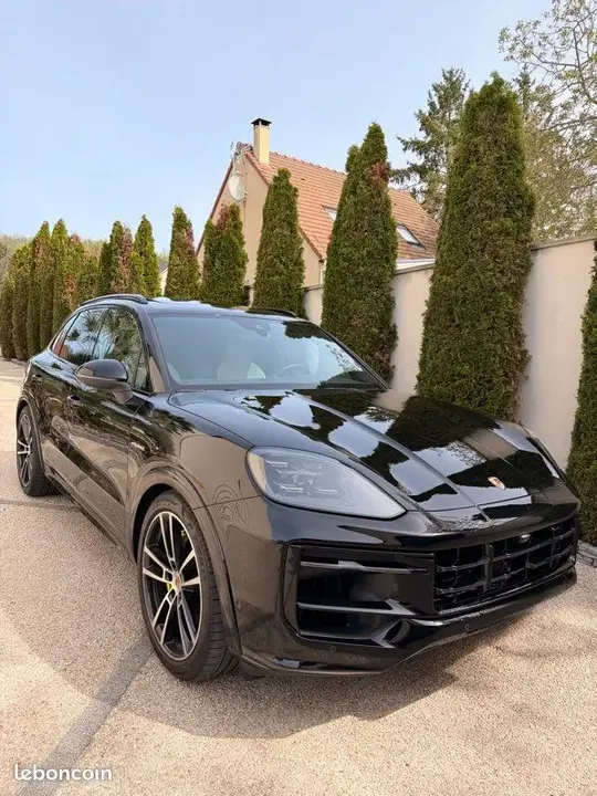 Porsche Cayenne 2024 photo 2