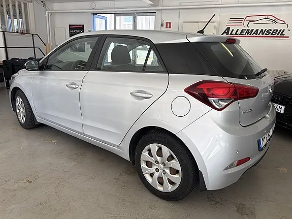 Hyundai I20 2016 photo 2