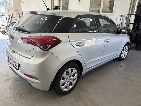 Hyundai I20 2016 photo 3