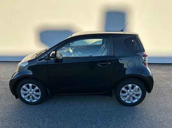 Toyota Iq 2010 photo 2