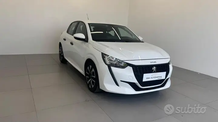 Peugeot 208 2023 photo 3