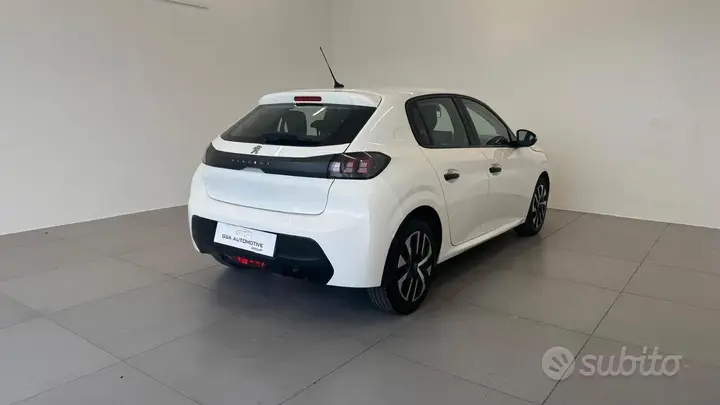 Peugeot 208 2023 photo 4