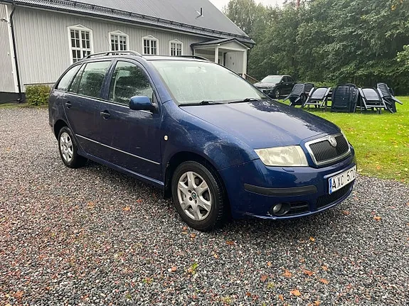 Skoda Fabia 2007 photo 3