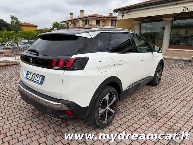 Peugeot 3008 2018 photo 4