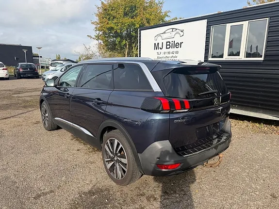 Peugeot 5008 2017 photo 5