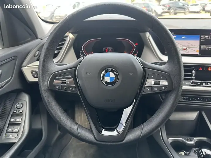 BMW Série 1 2023 photo 4