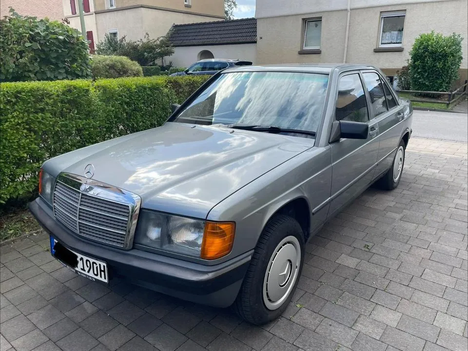 Mercedes-Benz 190
