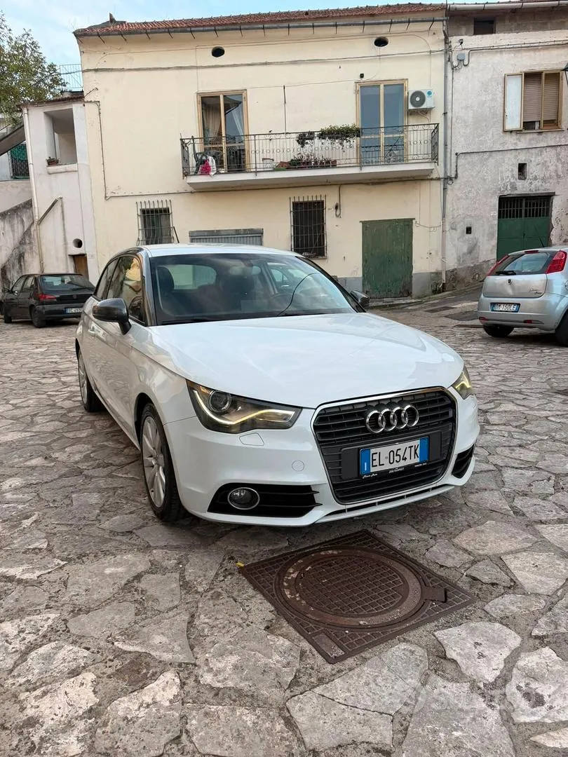 Audi A1 2012 photo 2