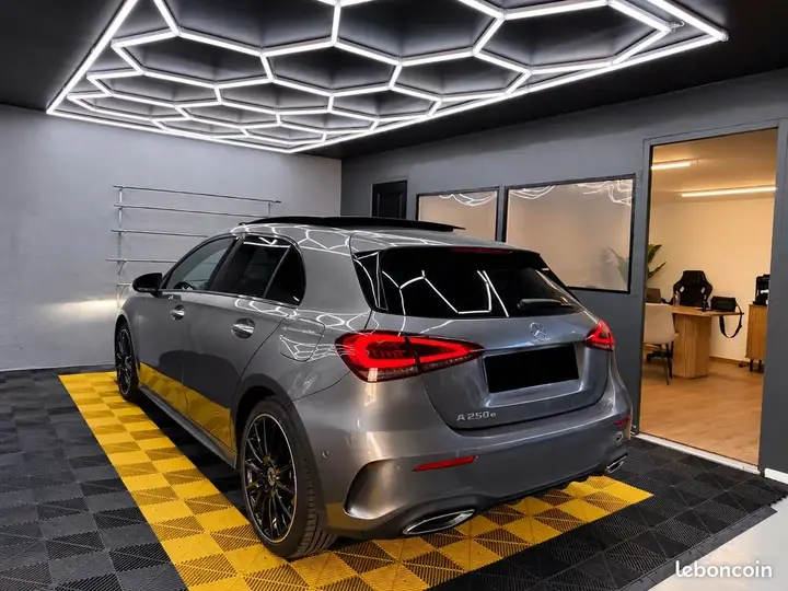 Mercedes-Benz A-Class 2020 photo 3