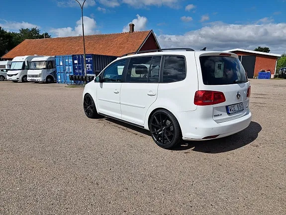 Volkswagen Touran 2013 photo 5
