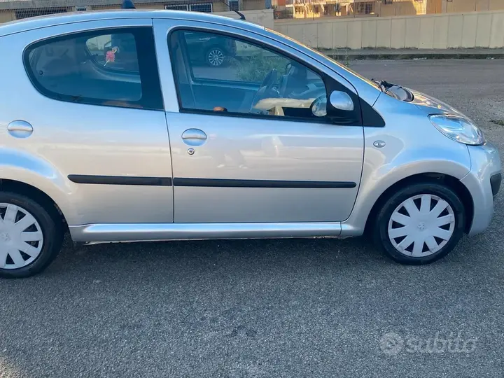 Peugeot 107 2014 photo 5