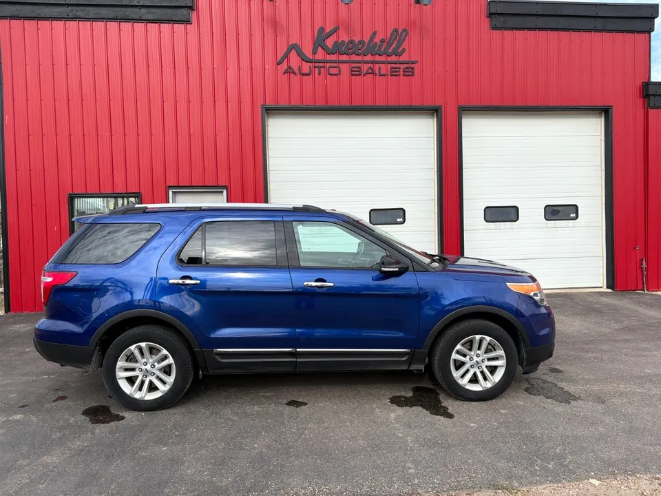 Ford Explorer 2014 photo 2