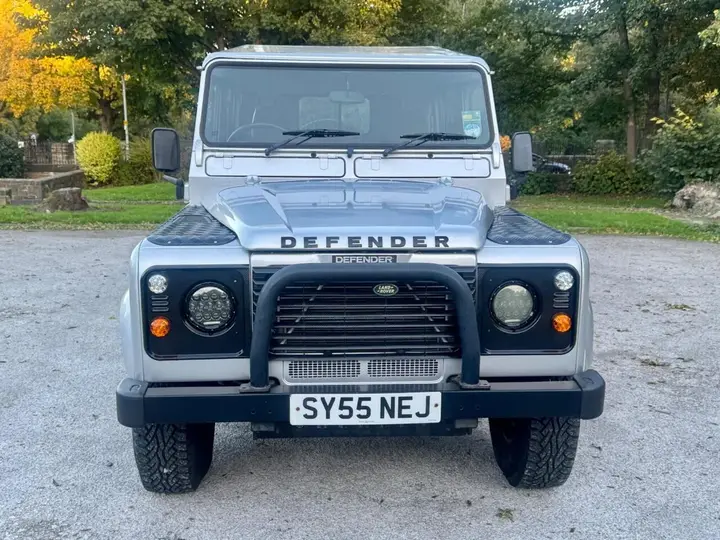 Land Rover Defender 110 2005 photo 4