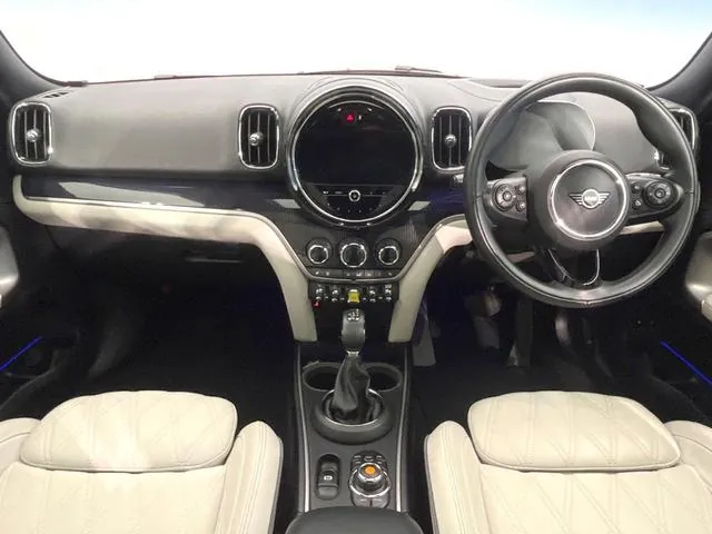 Mini Crossover 2020 photo 2