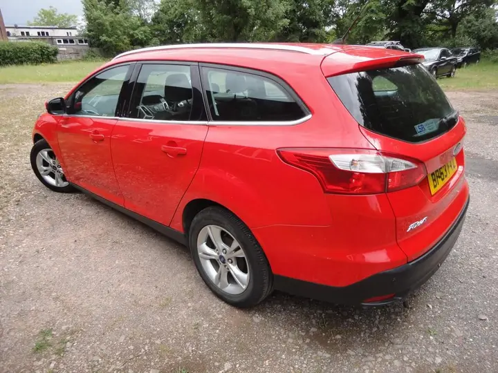 Ford Focus 2014 photo 3