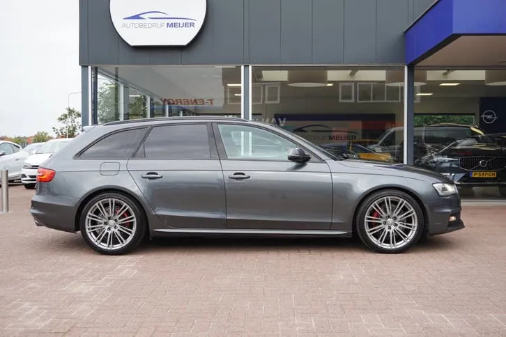 Audi A4 2016 photo 3