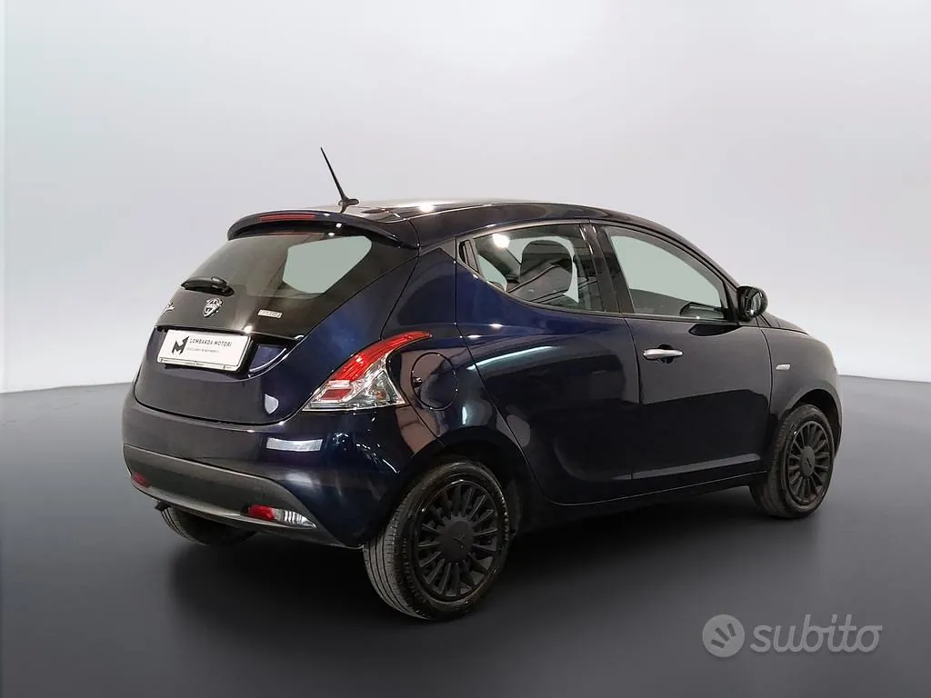 Lancia Ypsilon 2022 photo 2