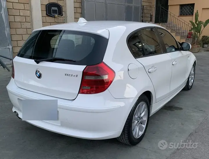 BMW 1 Series 2010 photo 4